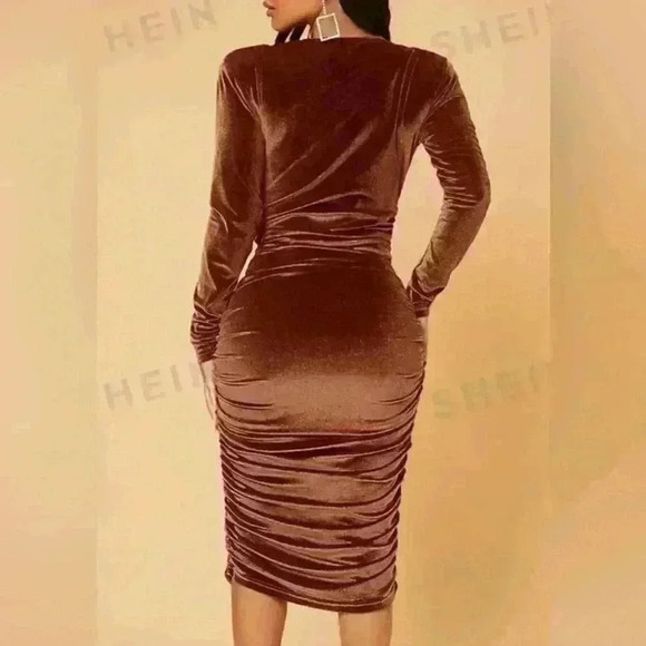Shein Sexy Deep V-neck Ruched Velvet Bodycon Dress (213) - Picture 3 of 12